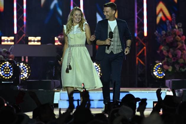 14.06.2025 - Bad Kleinkirchheim St. Oswald am Hoferriegel in Österreich (AUT) - Wenn die Musi spielt Open Air 2025 - Stefanie Hertel und Marco Ventre,