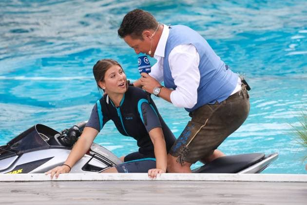 Entertainment Themen der Woche KW24 Entertainment Bilder des Tages Immer wieder Sonntags 2025 - Folge 1 Rust, 15.6.2025 Stefan Mross bei der Live TV Sendung Immer wieder Sonntags aus dem Wasserpark Rulantica bei Rust Baden-Würtenberg *** Immer wieder Sonntags 2025 Episode 1 Rust, 15 6 2025 Stefan Mross on the live TV show Immer wieder Sonntags from the Rulantica water park near Rust Baden Würtenberg Copyright: xMatthiasxGränzdörferx