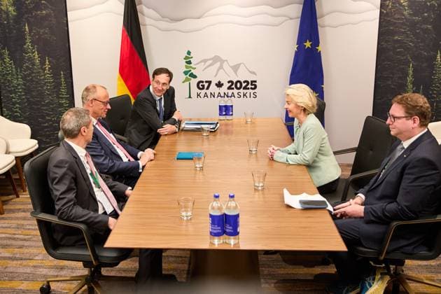 Kananaskis, Alberta, Kanada, 16.06.2025: Mountain Lodge: G7-Gipfel 2025: Bundeskanzler Friedrich Merz (CDU) und EU-Kommissionspräsidentin Ursula von der Leyen treffen sich zu einem Gespräch (Ortszeit: 15.06.2025) Copyright: xdtsxNachrichtenagenturx dts_71033