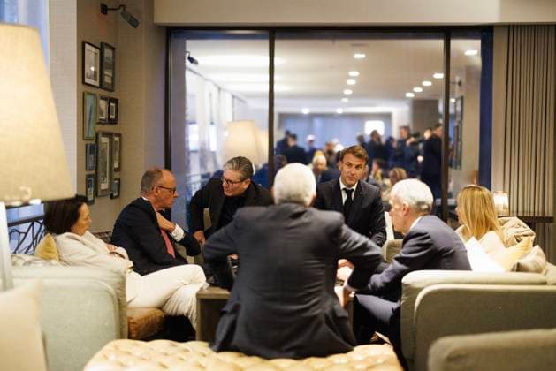 News Themen der Woche KW24 News Bilder des Tages Prime Minister Keir Starmer arrives at the G7 15 06 2025. Kananaskis, Canada. Prime Minister Keir Starmer meets Italian Prime Minister Giorgia Meloni, French President Emmanuel Macron, German Chancellor Friedrich Merz, Canadian Prime Minister Mark Carney and Antonio Costa, President of the European Council at the g7 world leaders summit in Kananaskis., Credit:Simon Dawson Avalon Canada, Kananaskis  Copyright: xSimonxDawsonx xAvalonx 1011358828