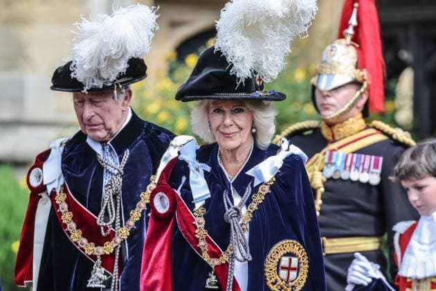 Entertainment Themen der Woche KW25 Entertainment Bilder des Tages Order of the Garter service The King and Queen arrive outside St Georges chapel for the start Order of the Garter service in Windsor castle The Order of the Garter is the oldest and most senior Order of Chivalry in Britain, established by King Edward III nearly 700 years ago. The Order includes The King, who is Sovereign of the Garter, The Queen, several Members of the Royal Family, and up to 24 Companions. Companions of the Garter are chosen personally by the Sovereign to honour those who have held public office, who have contributed in a particular way to national life or who have served the Sovereign personally., Credit:Richard Pohle Avalon Windsor  Copyright: xRichardxPohlex xAvalonx 1011416001