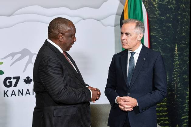 Kananaskis, Alberta, Kanada, 15.06.2025: Mountain Lodge: G7-Gipfel 2025: Cyril Ramaphosa (Südafrika) und Mark Carney (Kanada) Copyright: xGovernmentxofxCanada dtsxNachrichtenagenturx dts_71115