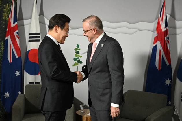 G7 SUMMIT CANADA, Australian Prime Minister Anthony Albanese shakes hands with President of the Republic of Korea Lee Jae-myung during a bilateral meeting on the sidelines of the G7 Leaders Summit in Kananaskis, Alberta, Canada, Monday, June 16, 2025. ( NO ARCHIVING Kananaskis ALBERTA CANADA  Copyright: xLUKASxCOCHx 20250617134137281900