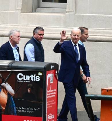 June 16, 2025, Philadelphia, Pa, United States: Former President Joe Biden and Hunter Biden are seen leaving Stephen Starr s Parc after having breakfast in Philadelphia, PA. June 16, 2025. Philadelphia United States - ZUMAp281 20250616_zea_p281_008 Copyright: xPhotoxImagexPressx