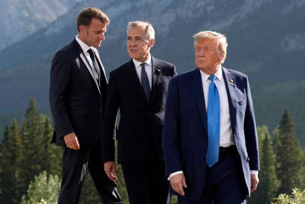 June 16, 2025, Kananaskis, Ab, CANADA: French President Emmanuel Macron, left to right, Prime Minister Mark Carney and U.S. President Donald Trump arrive for the family photograph during the G7 Summit in Kananaskis, Alta., Monday, June 16, 2025. Kananaskis CANADA - ZUMAc35_ 20250616_zaf_c35_257 Copyright: xAdrianxWyldx