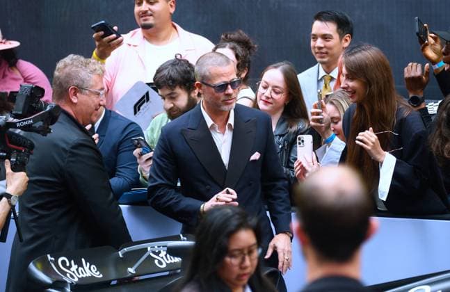 F1 World Premiere - Arrival - Brad Pitt Actor Brad Pitt arrives at the F1 movie world premiere in Times Square, New York on June 16, 2025. Photo by Charles Guerin ABACAPRESS.COM New York City NY United Arab Emirates  Copyright: xGuerinxCharles ABACAx