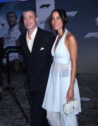 June 16, 2025, New York, Ny, United States: Brad Pitt and Ines de Ramon attend the World Premiere of Apple Original Films F1: The Movie at Times Square in New York. June 16, 2025. New York United States - ZUMAp281 20250616_zea_p281_035 Copyright: xPhotoxImagexPressx