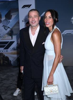 June 16, 2025, New York, Ny, United States: Brad Pitt and Ines de Ramon attend the World Premiere of Apple Original Films F1: The Movie at Times Square in New York. June 16, 2025. New York United States - ZUMAp281 20250616_zea_p281_036 Copyright: xPhotoxImagexPressx
