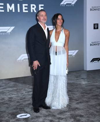 June 16, 2025, New York, Ny, United States: Brad Pitt and Ines de Ramon attend the World Premiere of Apple Original Films F1: The Movie at Times Square in New York. June 16, 2025. New York United States - ZUMAp281 20250616_zea_p281_044 Copyright: xPhotoxImagexPressx