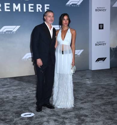 June 16, 2025, New York, Ny, United States: Brad Pitt and Ines de Ramon attend the World Premiere of Apple Original Films F1: The Movie at Times Square in New York. June 16, 2025. New York United States - ZUMAp281 20250616_zea_p281_050 Copyright: xPhotoxImagexPressx