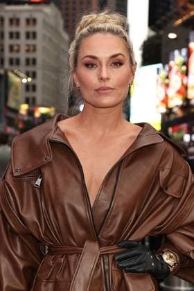 Red carpet arrivals for the World Premiere of Apple Original Films F1 The Movie in Times Square. F1 The Movie will be released in theatre s and in IMAX in partnership with Warner Bros. Pictures on June 27, 2025 Featuring: Lindsey Vonn Where: New York, New York, United States When: 16 Jun 2025 Credit: Dave Allocca Starpix INSTARimages EDITORIAL USE ONLY. NOT FOR USE BY NEWSPAPERS BASED IN THE UK. Copyright: xx instar54848330