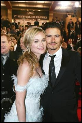 Festival de Cannes DIANE KRUGER (P.O. DIAMANTS TAILLE EMERAUDE ET BRACELETS-LIGNES DIAMANTS CHOPARD) ET ORLANDO BLOOM 57EME FESTIVAL INTERNATIONAL DU FILM DE CANNES 2004 . DESCENTE DES MARCHES POUR L EQUIPE DU FILM TROY DE WOLFGANG PETERSEN PLAN AMERICAIN FEMININ HOMME ACTRICE ACTEUR Cannes France *** Festival von Cannes DIANE KRUGER P O DIAMANTEN Größe SMARAGD und ARMKETTEN LINIEN DIAMANTEN CHOPARD und ORLANDO BLOOM 57EME FESTIVAL international VON Film von Cannes 2004 DESCENTE DES Marken für L TEAM VON Film TROY von WOLFGANG PETERSEN Plan AMERIKANISCH FEMININ Mann Schauspielerin Schauspieler Cannes Frankreich  Copyright: xBORDE-JACOVIDESx xBESTIMAGExBORDE-JACOVIDESx xBESTIMAGEx