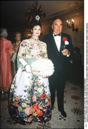 LA PRINCESSE GLORIA VON THURN UND TAXIS ET SON MARI LE PRINCE JOHANNES VON THURN UND TAXIS SOIREE A PARIS ARCHIVE PLEIN PIED FEMININ BIJOU HOMME *** DIE PRINZESSIN GLORIA VON THURN UND TAXIS und sein Ehemann der Prinz JOHANNES VON THURN UND TAXIS ABENDFEIER A Paris Archiv voll Fuß FEMININ BIJOU Mann  Copyright: xBERTRANDxRINDOFFxPETROFFx xBESTIMAGExBERTRANDxRINDOFFxPETROFFx xBESTIMAGEx
