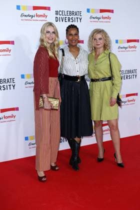 Tanja Buelter, Marie Amiere und Eva Imhof bei der Ernstings Family Celebrate Diversity Fashion Show am 17.06.2025 in Hamburg Ernstings Family Fashion Show 2025 in Hamburg