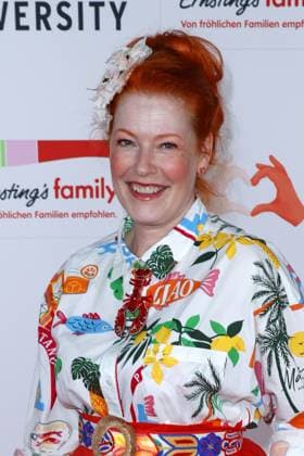 Enie van de Meiklokjes bei der Ernstings Family Celebrate Diversity Fashion Show am 17.06.2025 in Hamburg Ernstings Family Fashion Show 2025 in Hamburg