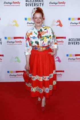 Enie van de Meiklokjes bei der Ernstings Family Celebrate Diversity Fashion Show am 17.06.2025 in Hamburg Ernstings Family Fashion Show 2025 in Hamburg