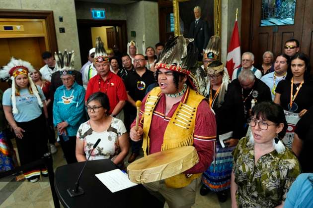 June 17, 2025, Ottawa, On, CAN: Raymond Kataquapit, youth councillor for Chiefs of Ontario and Nishnawbe Aski Nation, sings before speaking at a news conference against Bill C-5 in the Foyer of the House of Commons on Parliament Hill in Ottawa, on Tuesday, June 17, 2025. Ottawa CAN  - ZUMAc35_ 20250617_zaf_c35_210 Copyright: xJustinxTangx