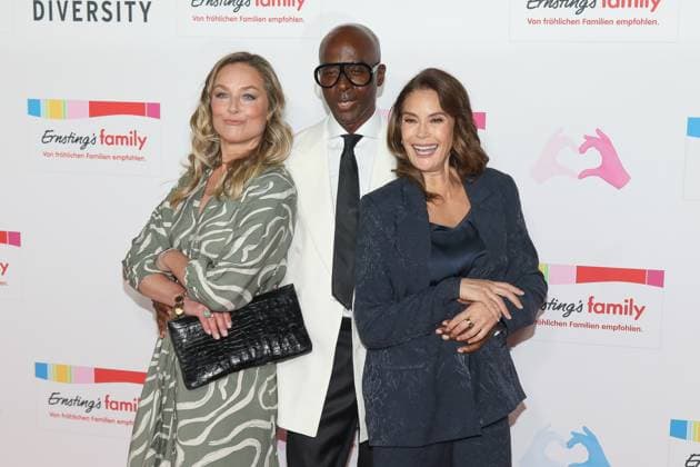 Entertainment Themen der Woche KW25 Entertainment Bilder des Tages Ernsting s family Fashion Show Hamburg, 17.06.2025 Teri Hatcher, Elisabeth Röhm und Bruce Darnell bei der Ernsting s family Fashion Show im Empire Riverside Hotel in Hamburg Hamburg *** Ernsting s family Fashion Show Hamburg, 17 06 2025 Teri Hatcher, Elisabeth Röhm and Bruce Darnell at the Ernsting s family Fashion Show at the Empire Riverside Hotel in Hamburg Hamburg Copyright: xMatthiasxGränzdörferx