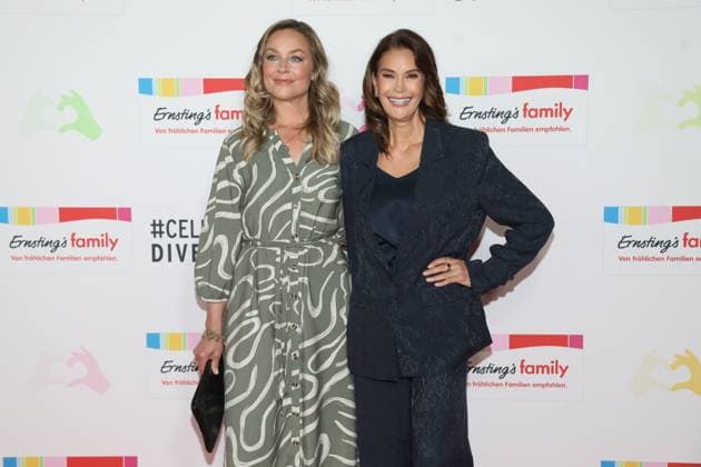 Ernsting s family Fashion Show Hamburg, 17.06.2025 Teri Hatcher und Elisabeth Röhm bei der Ernsting s family Fashion Show im Empire Riverside Hotel in Hamburg Hamburg Copyright: xMatthiasxGränzdörferx