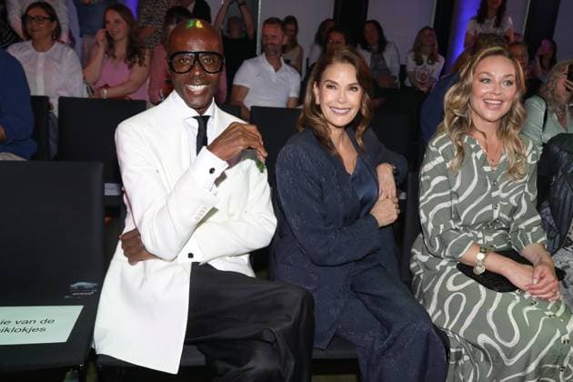 Ernsting s family Fashion Show Hamburg, 17.06.2025 Elisabeth Röhm, Teri Hatcher und Bruce Darnell bei der Ernsting s family Fashion Show im Empire Riverside Hotel in Hamburg Hamburg Copyright: xMatthiasxGränzdörferx