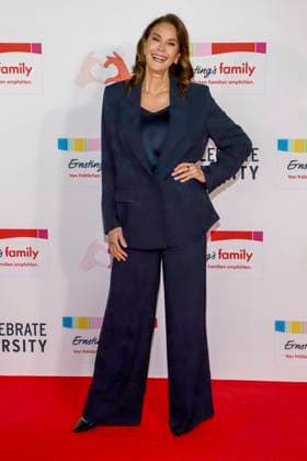 Teri Hatcher zu Gast auf dem roten Teppich bei der Ernstings Fashion HW Show 2025 unter dem Motto Celebrate Diversity im Hotel Empire Riverside am 17.Juni 2025 in Hamburg Hamburg Deutschland