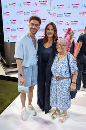 Felix Nieder, Teri Hatcher, Waltraud Braeuss zu Gast bei der Ernstings Fashion HW Show 2025 unter dem Motto Celebrate Diversity im Hotel Empire Riverside am 17.Juni 2025 in Hamburg Hamburg Deutschland