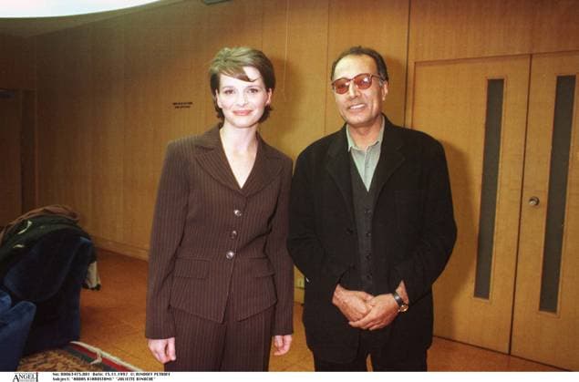 ABBAS KIAROSTAMI JULIETTE BINOCHE UNESCO MEDAILLE D OR FELLINI PARIS PLAN AMERICAIN LUNETTES *** ABBAS KIAROSTAMI JULIETTE BINOCHE UNESCO MEDAILLE D Gold FELLINI Paris Plan AMERIKANISCH Augengläser  Copyright: xBERTRANDxRINDOFFxPETROFFx xBESTIMAGExBERTRANDxRINDOFFxPETROFFx xBESTIMAGEx