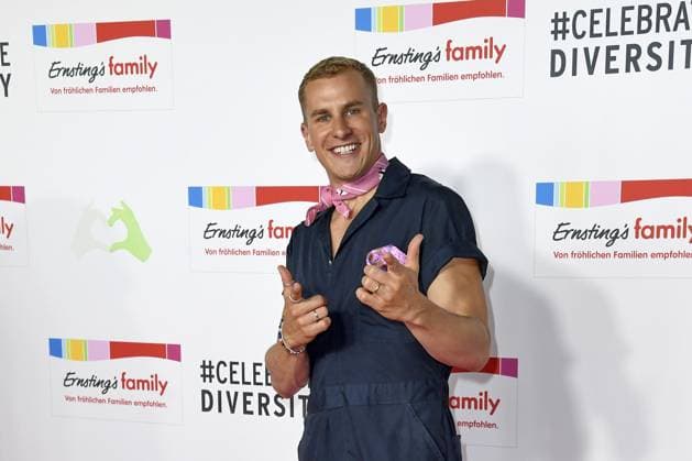 Lukas Sauer beim Ernsting™s family Mode Empfang unter dem inspirierenden Motto CELEBRATE DIVERSITY im Riverside Hotel in Hamburg am 17.06.2025