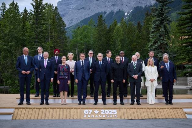 Ukrainian President Volodymyr Zelenskyy attends the G7 Ukrainian President Volodymyr Zelenskyy attends the G7 Summit and meets with officials and representatives of member states in Canada on June 17, 2025. Photo by PRESIDENT OF UKRAINE apaimages Canada Canada Canada 170625_Canada_UPO_00(1).jpeg Copyright: xapaimagesxPRESIDENTxOFxUKRAINEx xapaimagesx