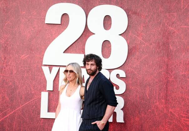 28 Years Later world premiere in London Sam Taylor-Johnson and her husband Aaron Taylor-Johnson at the 28 Years Later world premiere at the Odeon Luxe Leicester Square in London, England. London Odeon Luxe Leicester Square UK Copyright: xFredxDuvalx