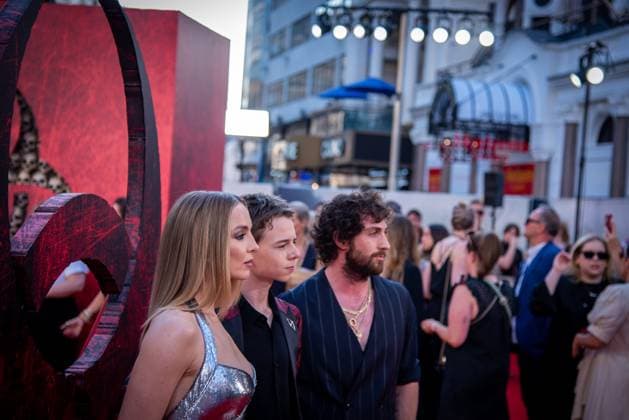 28 Years Later World Premiere at the Odeon Luxe Leicester Square in London - 18 Jun 2025 Jodie Comer, Alfie Williams and Aaron Taylor-Johnson attend the 28 Years Later World Premiere at the Odeon Luxe Leicester Square. London United Kingdom Copyright: xLoredanaxSangiulianox xSOPAxImagesx LSangiuliano-6433
