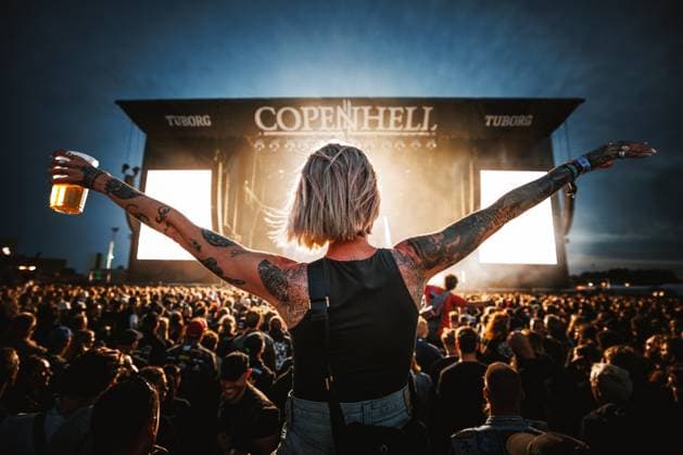 Bilder des Jahres 2025, Entertainment 06 Juni Entertainment Themen der Woche KW25 Entertainment Bilder des Tages Entertainment Bilder des Tages Dizzy Mizz Lizzy live at Copenhell 2025 Copenhagen, Denmark. 18th, June 2025. Festival goers seen at a live concert with the Danish rock band Dizzy Mizz Lizzy at the Danish heavy metal festival Copenhell 2025 in Copenhagen. Denmark, Copenhagen  Copyright: xGonzalesxPhoto ChristianxHjorthx