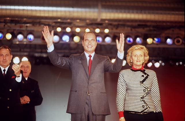 ARCHIVES - JACQUES CHIRAC AVEC BERNADETTE AU FONDS CHARLES PASQUA LORS DU CONGRES EXTRAORDINAIRE DU RPR France *** Archiv JACQUES CHIRAC mit BERNADETTE Au FONDS CHARLES PASQUA LORS VON KONGRESS AUSSERORDENTLICH VON RPR Frankreich  Copyright: xAGENCEx xBESTIMAGExAGENCEx xBESTIMAGEx