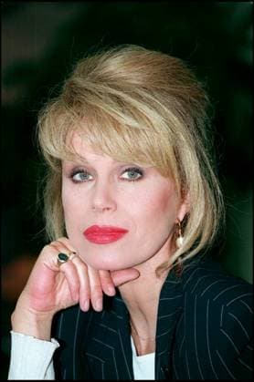 JOANNA LUMLEY - LE MIP TV A CANNES 1994 ACTRICE Cannes France *** JOANNA LUMLEY der MIP TV A Cannes 1994 Schauspielerin Cannes Frankreich  Copyright: xDOMINIQUExJACOVIDESx xBESTIMAGExDOMINIQUExJACOVIDESx xBESTIMAGEx