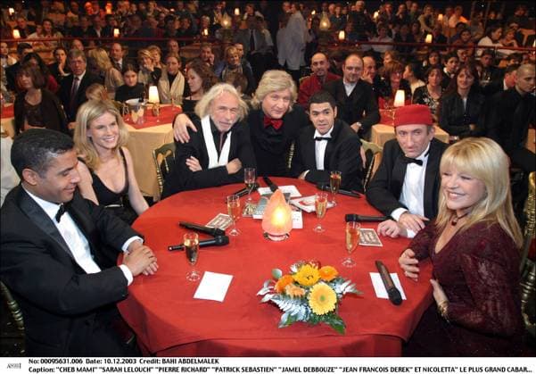 CHEB MAMI SARAH LELOUCH PIERRE RICHARD PATRICK SEBASTIEN JAMEL DEBBOUZE JEAN FRANCOIS DEREK ET NICOLETTA LE PLUS GRAND CABARET DU MONDE PLAN SERRE FEMININ HOMME HUMORISTE COMIQUE IMITATEUR CHRONIQUEUR CHANTEUSE ACTEUR COMEDIEN BONNET PRESENTATEUR ANIMATEUR ECHARPE JEAN FRANCOIS DEREC *** CHEB MAMI SARAH LELOUCH Gestein RICHARD PATRICK SEBASTIEN JAMEL DEBBOUZE JEAN FRANCOIS DEREK und NICOLETTA der mehr grand Kabarett VON Welt Plan Gewächshaus FEMININ Mann HUMORIST KOMISCH IMITATOR CHRONIKER SINGER Schauspieler COMEDIENER BONNET PRÄSENTATOR ANIMATOR ECHARPE JEAN FRANCOIS DEREC  Copyright: xBAHIx xBESTIMAGExBAHIx xBESTIMAGEx