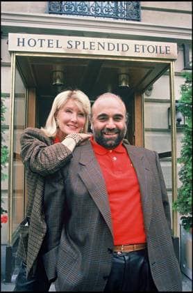 ARCHIVES - DEMIS ROUSSOS ET SA FEMME - RENDEZ VOUS EN 1988 Paris France *** Archiv DEMIS ROUSSOS und AG Frau RENDEZ ihr IN 1988 Paris Frankreich  Copyright: xAGENCEx xBESTIMAGExAGENCEx xBESTIMAGEx