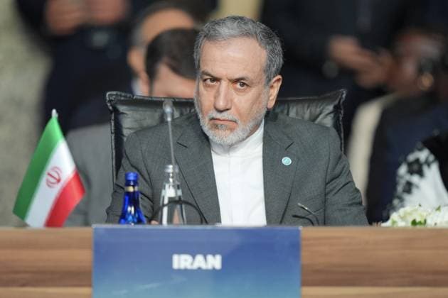 Bilder des Jahres 2025, News 06 Juni News Themen der Woche KW25 51st Meeting of the Council of Foreign Ministers of the Organization of Islamic Cooperation ISTANBUL, TURKIYE - JUNE 21: Iranian Foreign Minister Abbas Araghchi attends the 51st Meeting of the Council of Foreign Ministers of the Organization of Islamic Cooperation (OIC), which is convened under the theme, The Organization of Islamic Cooperation in a Transforming World at Lutfi Kirdar International Convention and Exhibition Center in Istanbul, Turkiye, on June 21, 2025. Cemal Yurttas Anadolu Istanbul Turkey. Editorial use only. Please get in touch for any other usage.  Copyright: x2025xAnadoluxCemalxYurttasx