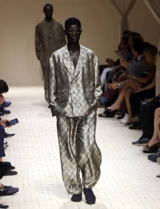 June 21, 2025, Milan, MILAN: A model presents a creation by Emporio Armani for the Menswear Ready-to-wear Spring-Summer 2026 collection during the Milan Fashion Week, in Milan, Italy, 21 June 2025. The Milano Fashion Week runs from 20 to 24 June 2025.ANSA MATTEO BAZZI. Milan MILAN  - ZUMAa110 20250621_zaf_a110_058 Copyright: xMatteoxBazzix