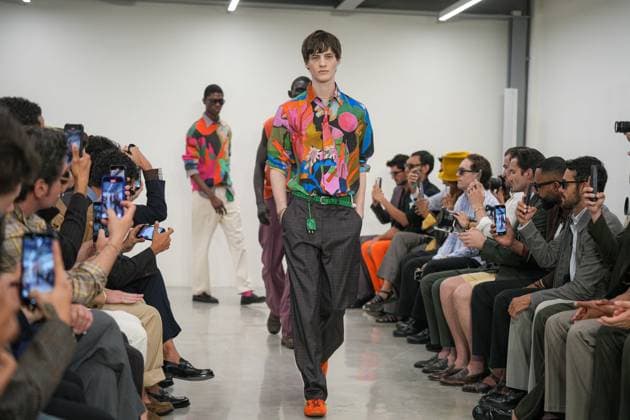 Bilder des Jahres 2025, Entertainment 06 Juni Entertainment Themen der Woche KW25 Entertainment Bilder des Tages Milan, Milan Men s Fashion Week: Spring Summer 2026 - Men s Fashion, Spring Summer 2026 - Paul Smith fashion show - catwalk in the photo: Model  Copyright: xRiccardoxGIordanox xipa-agency.netx xRiccardoxGiordanox IPA_Agency_IPA59320688