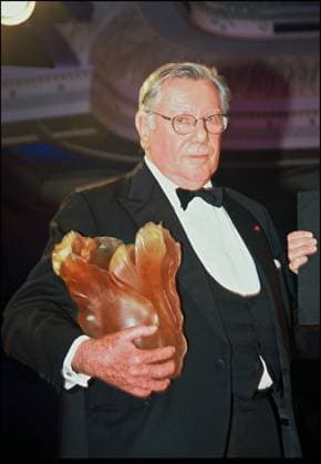 SERGIO PININFARINA RECOIT LA PALME D OR - LE FESTIVAL AUTOMOBILE INTERNATIONAL FETE SES 20 ANS A L HOTEL RITZ Paris France *** SERGIO PININFARINA RECOIT DIE PALME D Gold der FESTIVAL Auto international FEST SES 20 ANS A L HOTEL RITZ Paris Frankreich  Copyright: xJOKERx xBESTIMAGExJOKERx xBESTIMAGEx