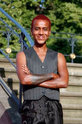 Staatsoper für alle , Roter Teppich auf dem Bebelplatz, Berlin, 21.06.2025 Tarik Tesfu bei der Ankunft zu Charles Gounods RomÃ o et Juliette nach William Shakespeare in der Staatsoper für Alle auf dem Bebelplatz in Berlin am 21.6.2025. Berlin Staatsoper Unter den Linden Copyright: xAnitaxBuggex