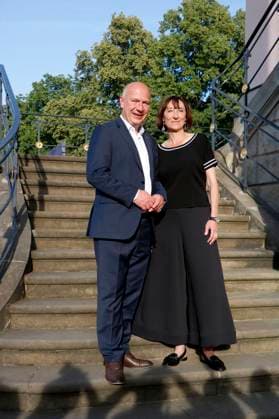 Staatsoper für alle , Roter Teppich auf dem Bebelplatz, Berlin, 21.06.2025 Kai Wegner und Elisabeth Sobotka (Intendantin der Staatsoper Unter den Linden) bei der Ankunft zu Charles Gounods RomÃ o et Juliette nach William Shakespeare in der Staatsoper für Alle auf dem Bebelplatz in Berlin am 21.6.2025. Berlin Staatsoper Unter den Linden Copyright: xAnitaxBuggex