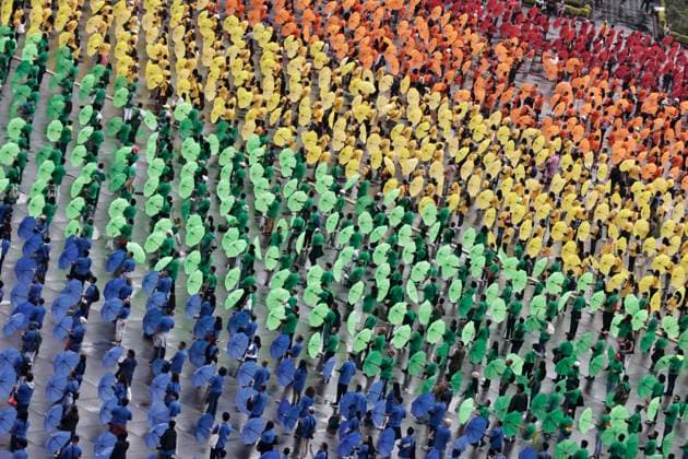 June 22, 2025, Mexico, Cdmx, Mexico: Hundreds of people gathered in Mexico City s Plaza de la ConstitucioÂ³n to break the record for the world s largest LGBTTTIQA+ flag. For this event, they used umbrellas in the same colors as the gay community flag. Mexico Mexico - ZUMAp204 20250622_zip_p204_034 Copyright: xJosuexPerezx