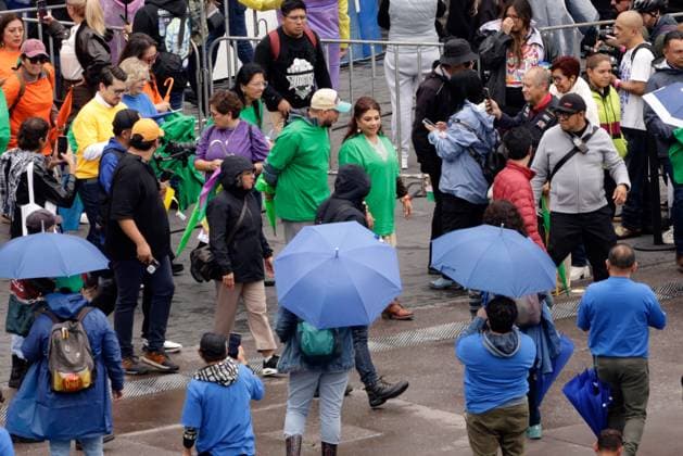World s Largest Rainbow Flag on Pride Celebrations Head of Government of Mexico City, Clara Brugada Molina attends in the creation the world s largest rainbow flag, on the Pride celebrations framework at the Mexico City Zocalo main square. on June 22, 2025 in Mexico City, Mexico. Mexico City CDMX Mexico Copyright: xLuisxBarronx