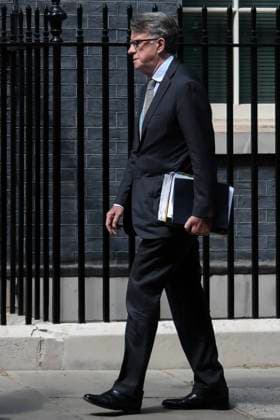 . 23 06 2025. London, United Kingdom. Keir Starmer welcomes Volodymyr Zelenskyy to No.10. British Ambassador to the United States, Peter Mandelson, arrives in Downing Street ahead of UK Prime Minister Keir Starmer greeting Ukrainian President Volodymyr Zelenskyy to No10.  xMartynxWheatleyx xi-Imagesx IIM-26040-0061