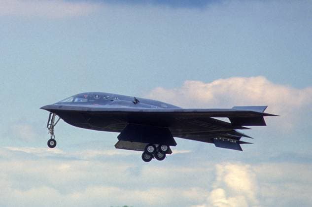 June 5, 1991, Camp Springs, Maryland, USA: A Northrop B-2 Spirit, a stealth strategic heavy bomber, arrives at Andrews Air Force Base in Camp Springs, Maryland, US, for the welcome home celebration after Operation Desert Storm on June 5, 1991 Camp Springs USA - ZUMAs152 19910605_faa_s152_004 Copyright: xHowardxL.xSachsx