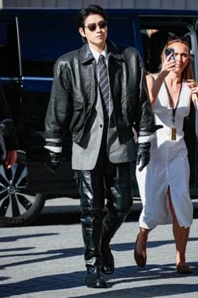 Arrivals at the second Saint Laurent Menswear Spring Summer 2026 show as part of Paris Fashion Week at the Bourse de Commerce Pinault Collection Wei Daxun Arrivals at the second Saint Laurent Menswear Spring Summer 2026 show as part of Paris Fashion Week at the Bourse de Commerce Pinault Collection in Paris, France on June 24, 2025 Christophe Clovis Bestimage Celebs attending the Saint Laurent Menswear Spring Summer 2026 show as part of Paris Fashion Week on June 24, 2025 in Paris, France Paris France  Copyright: xChristophexClovisx xBestimagexChristophexClovisx xBestimagex