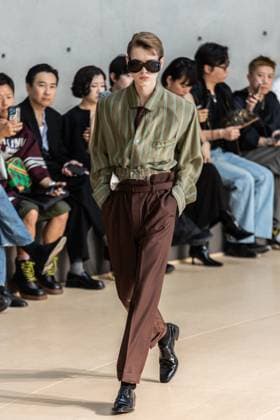 PFW - Men s Spring 2026 - Runway NB Model on the runway at the Saint Laurent show as part of Paris Men s Fashion Week on June 24, 2025 in Paris, France. Photo by Nasser Berzane ABACAPRESS.COM Paris France  Copyright: xBerzanexNasser ABACAx