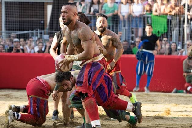 Italien, Historischer Fußball, Calcio storico in Florenz Florence, Stoprico Fiorentino Rossi - Verdi football final, wins the Tournament I Rossi di Santa Maria Novella 06 24 2025 Florence, Italy  Copyright: xGiannixPasquinix xipa-agency.netx xGiannixPasquini IPAx IPA_Agency_IPA59428841