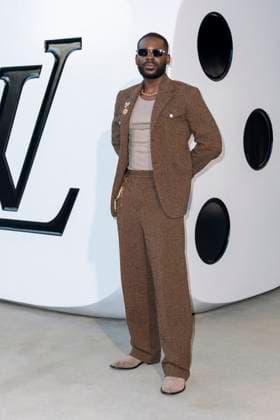 Photocall of the Louis Vuitton Mens Fashion Show, Spring Summer 2026 Collection as part of Paris Fashion Week Adekunle Gold - Photocall of the Louis Vuitton Mens Fashion Show, Spring Summer 2026 Collection as part of Paris Fashion Week, France, June 24, 2025 Olivier Borde Bestimage Photocall of the Louis Vuitton Mens Fashion Show, Spring Summer 2026 Collection as part of Paris Fashion Week, France, June 24, 2024  Copyright: xOLIVIERxBORDEx xBESTIMAGExOLIVIERxBORDEx xBESTIMAGEx